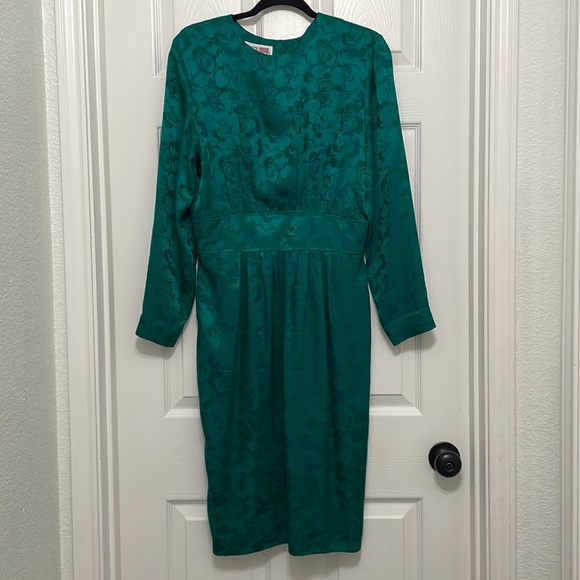 Maggy London Dresses & Skirts - Maggy London, vintage, floral, size‎ 10 dress